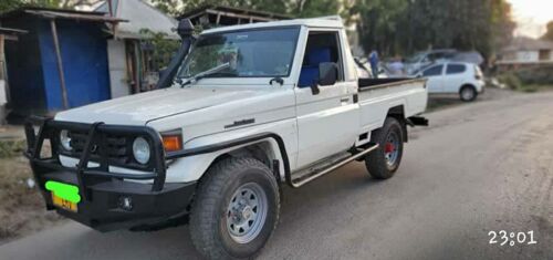 Toyota land cruiser pick up 