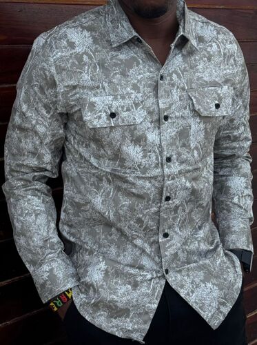 Double pockets shirts 