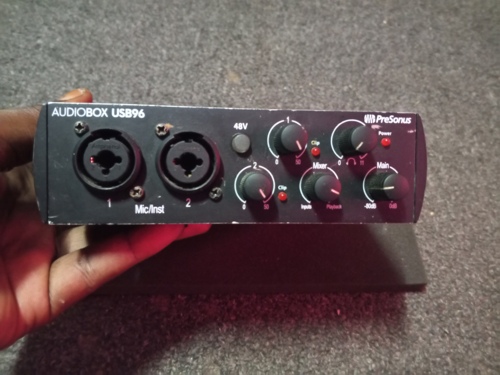 Audio box prisonas 