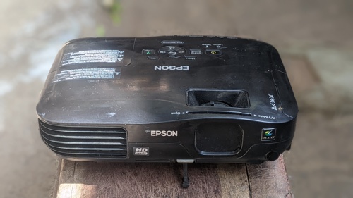 EPSON PROJECTOR 