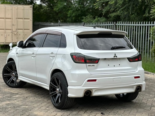 MITSUBISHI RVR