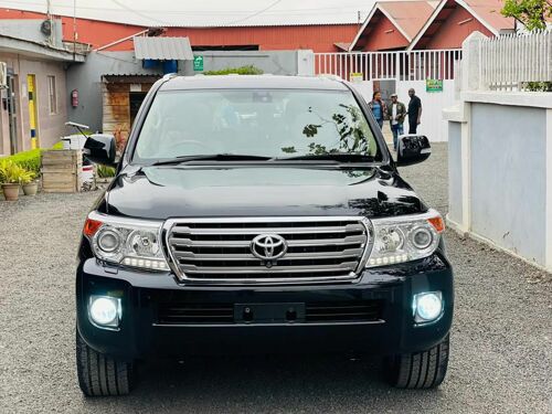 Landcruiser v8 on sale