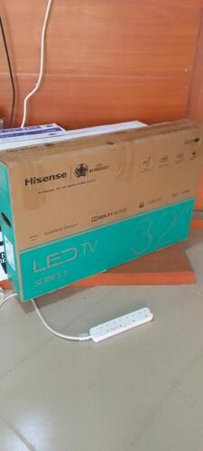 32 HISENSE LED TV