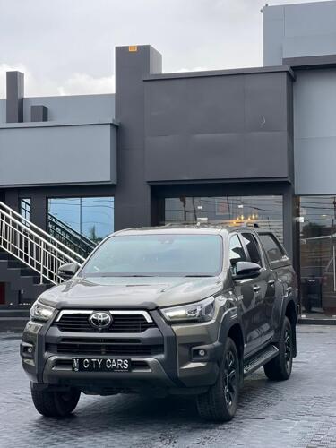 Toyota Hilux Invincible X