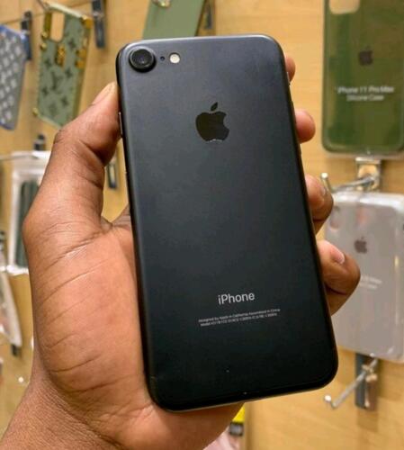 iphone 7plain 32gb