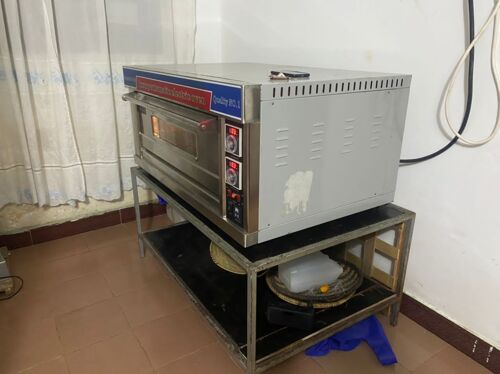 Oven used ya kuoka cake etc