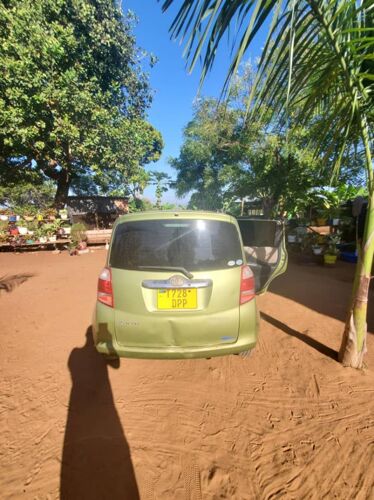 Toyota ractis 