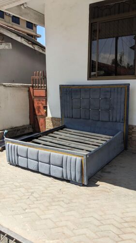 KITANDA KIZURI SANA BEDSOFA 