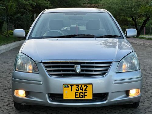 Toyota Premio F