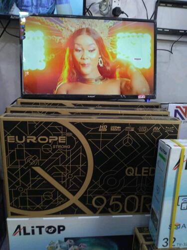 32 EUROPE QLED Strong TV