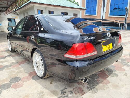 INAUZWA TOYOTA CROWN ATHLETICS