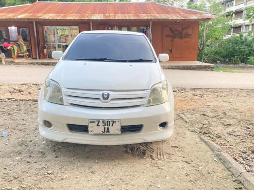 Toyota Ist 