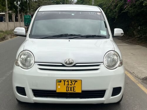 TOYOTA SIENTA 