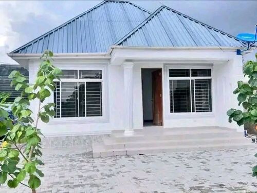 MBEZI BEACH INA ROOM2 ZAKULALA