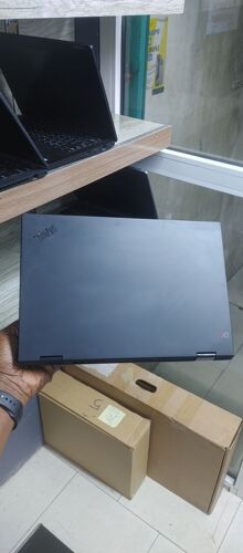 Lenovo X1 Yoga 8th Gen i7/16gb