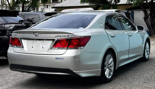TOYOTA CROWN ATHLETE NEW MODEL