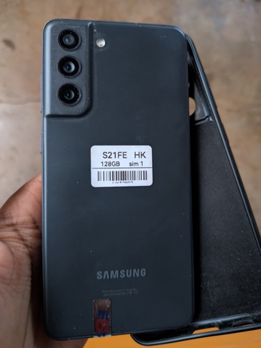 samsung s21fe  
