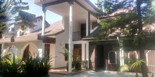 5badroom house for rent at Mikocheni usd1500$