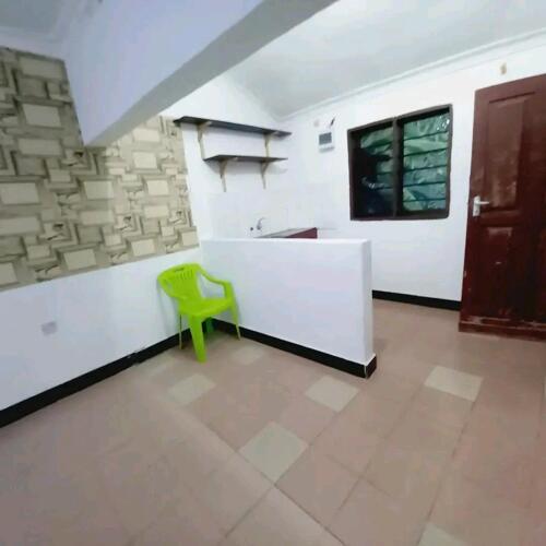 1bedroom and seating room at survey