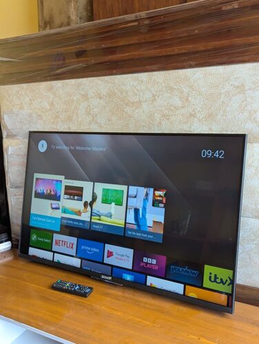 HISENSE SMART TV INCH 55 CLEAN