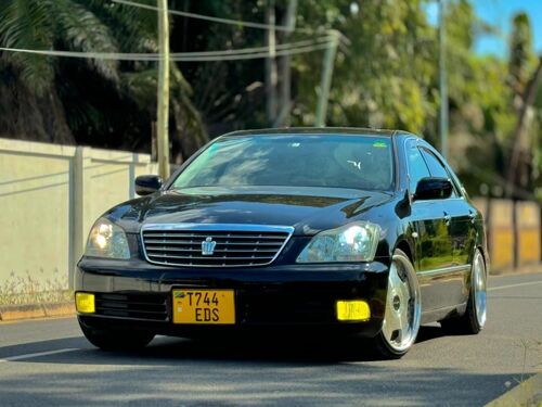 TOYOTA CROWN ROYAL 