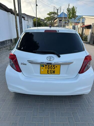 Toyota Vitz New 