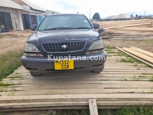 Toyota Harrier Old Model