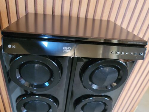 LG TWIN TOWER Hometheater