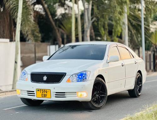 NAUZA TOYOTA CROWN ATHLETE 