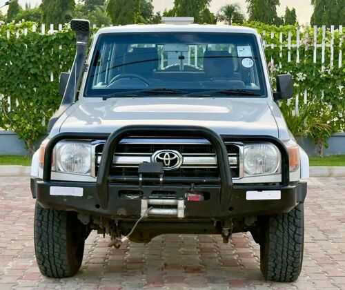 LAND CRUISER NAUZA NEW 
