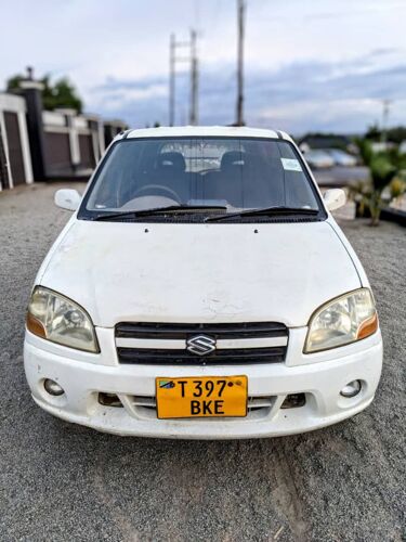 Suzuki swift ipo mwanza