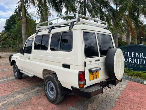Toyota LANDCRUISER HARDTOP 