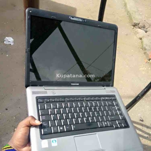 LAPTOP TOSHIBA