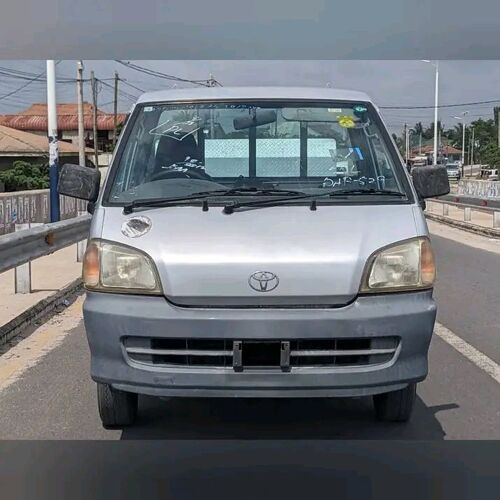 TOWN HIACE NAUZA NEW 