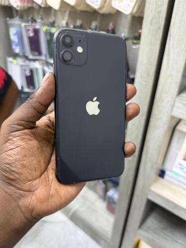 iPhone 11 Plain