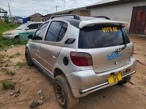 Toyota vitz rs