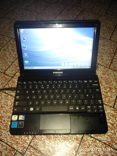 Samsung mini Laptop