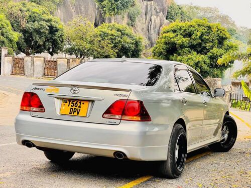 Toyota crown athlete 