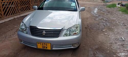 TOYOTA CROWN ROYAL FOR SALE 7M