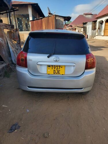 TOYOTA RUNX 
