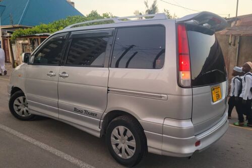 Toyota Noah SR40 EBN