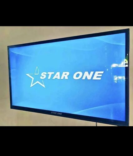 Tv inchi 32. Na stand yake 