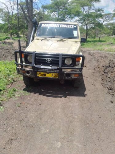 TOYOTA LAND CRUISER 