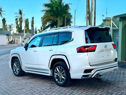 Toyota Land Cruiser 300 Series