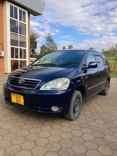 Toyota Ipsum