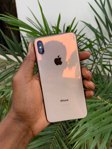 IPHONE XS MAX