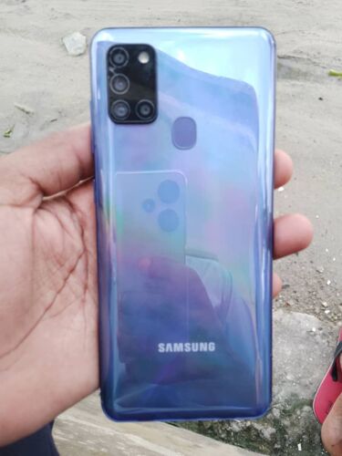 Sumsung galaxy A21