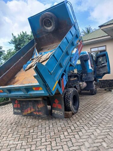 Fuso Tipper 6D17 Manual 4tone