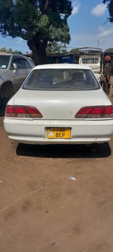 Nauza Toyota Cresta