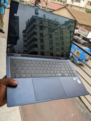Samsung laptop,core i7, 11 th 